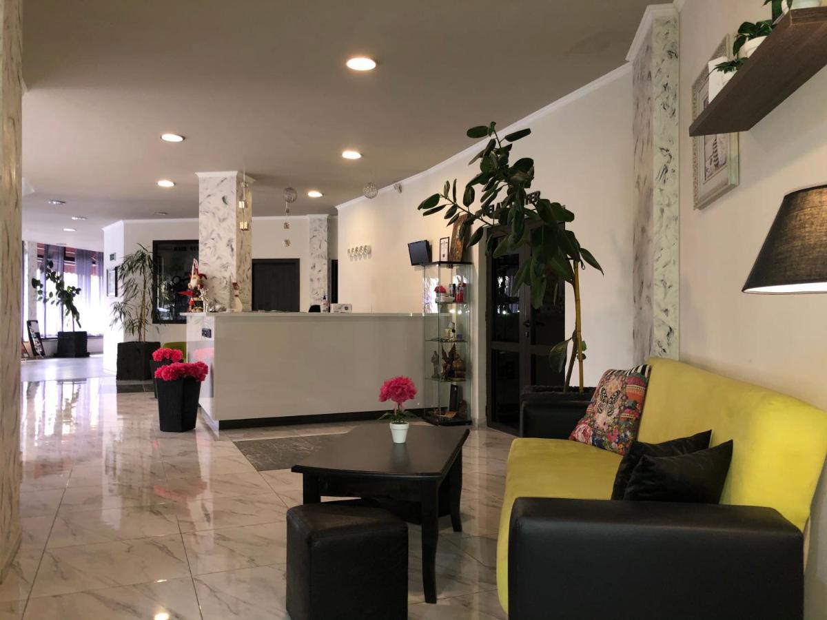 Hotel Ostrova Plovdiv Luaran gambar