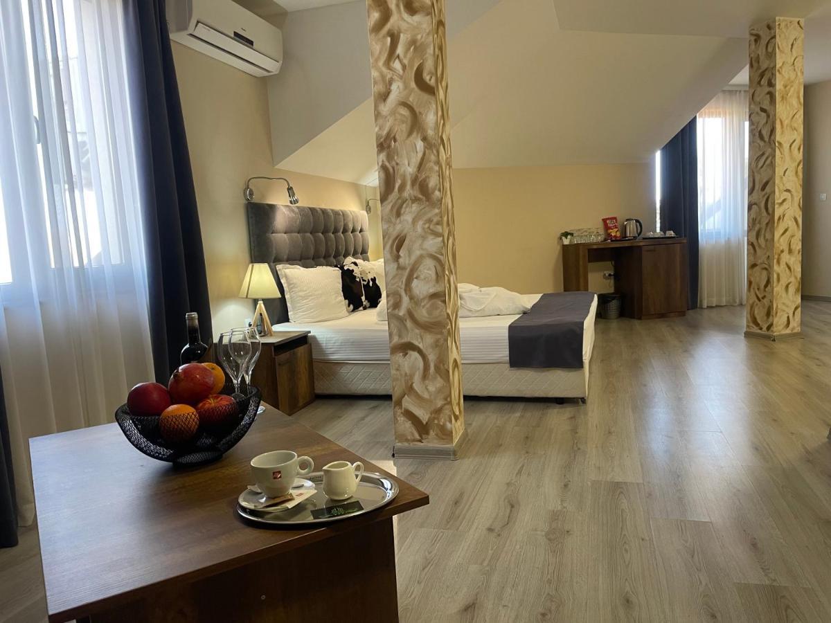 Hotel Ostrova Plovdiv Luaran gambar